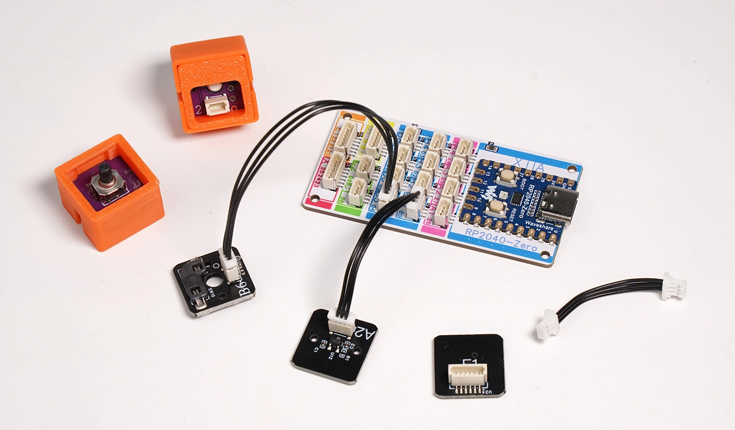 XPAD key modules connected to the control core